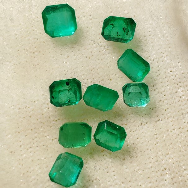 LOTE ESMERALDAS CUADRADAS PEQUEÑAS