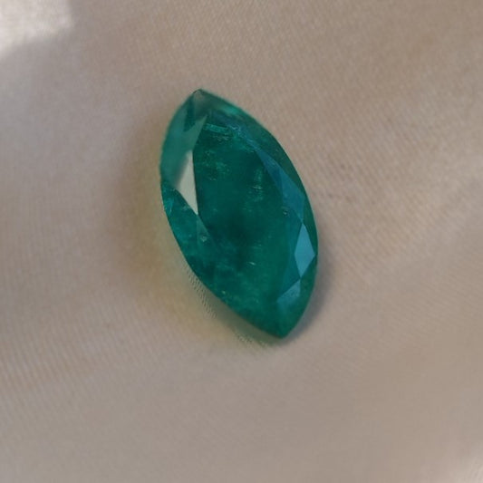 ESMERALDA TALLA TIPO MARQUIS - Austral Esmeraldas