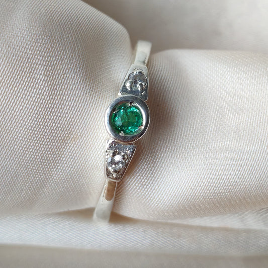 ANILLO ESMERALDA CON CIRCONES - Austral Esmeraldas