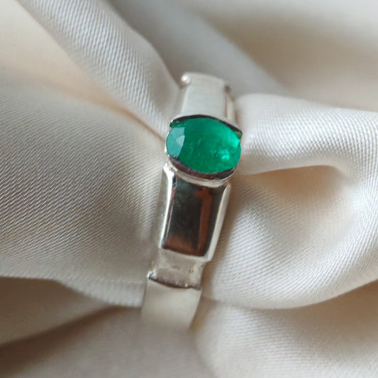 ANILLO ESMERALDA OVALO - Austral Esmeraldas