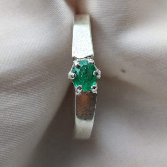 ANILLO ESMERALDA SOLITARIO OVALO - Austral Esmeraldas