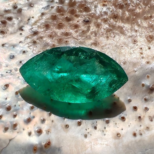 ESMERALDA TALLA TIPO MARQUIS